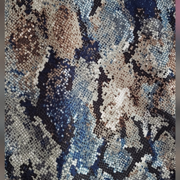 Undbranded Women's Blue Snakeskin Print  Shirt Dress Size S - Picture 16 of 16